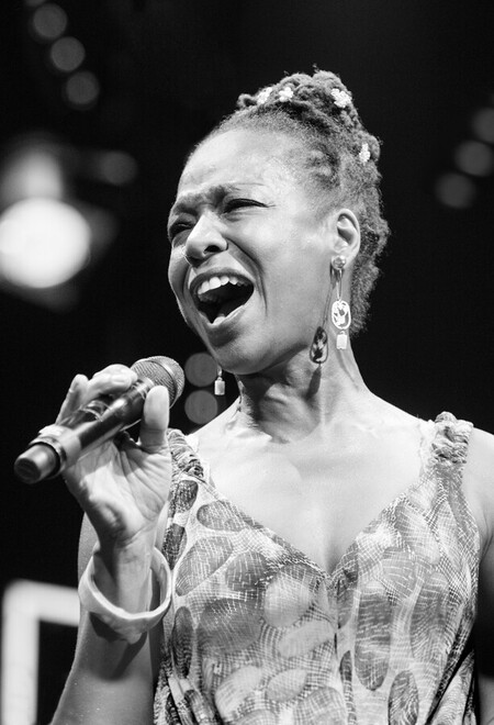 Lisa Simone